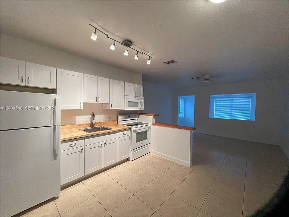 420 SW 25th Ave