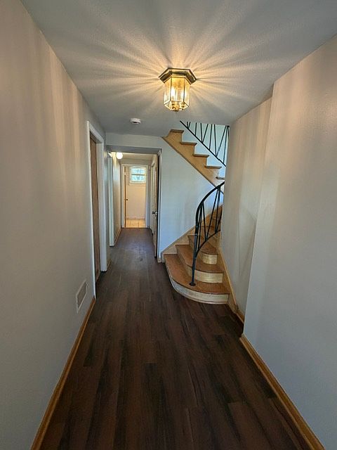 1st image of 1031 Maple Rd