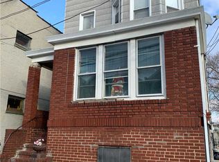 6717 73rd Pl, Middle Village, NY 11379