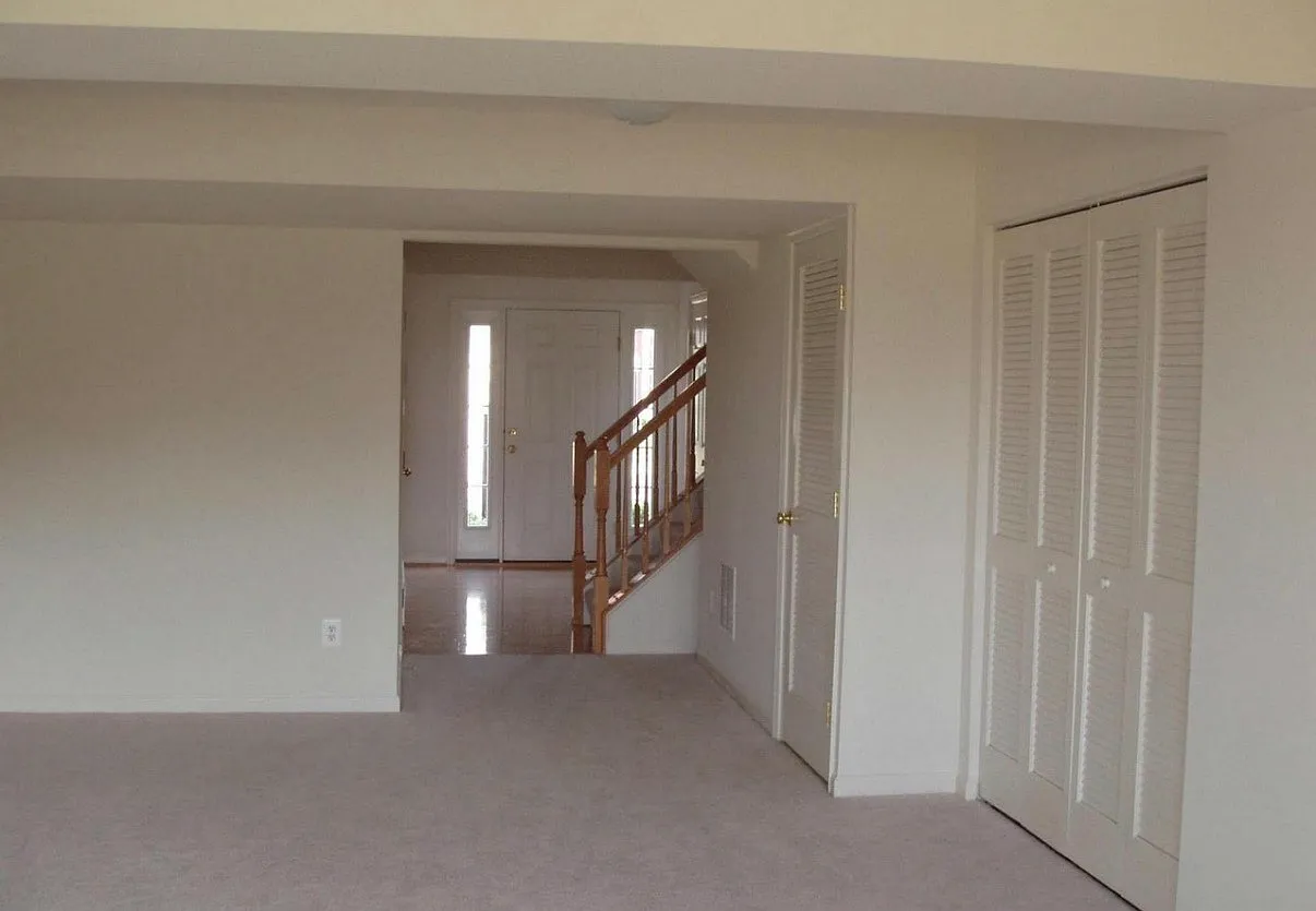3 bed, 2221 sqft, $3,900 — Photo 2