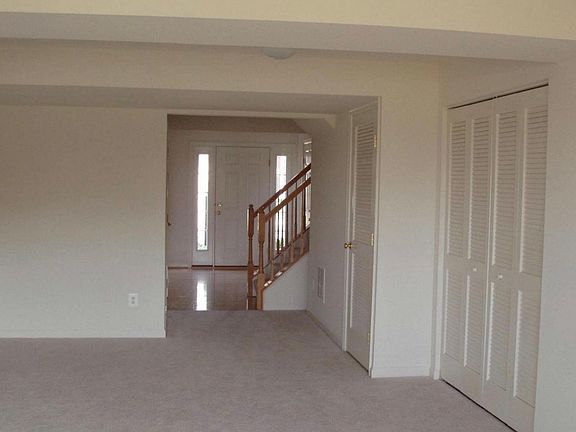2nd image of 8069 Horseshoe Cottage Cir
