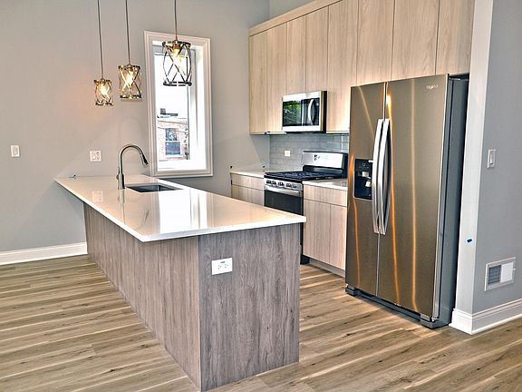 5th image of 2744 W Cortez St #3