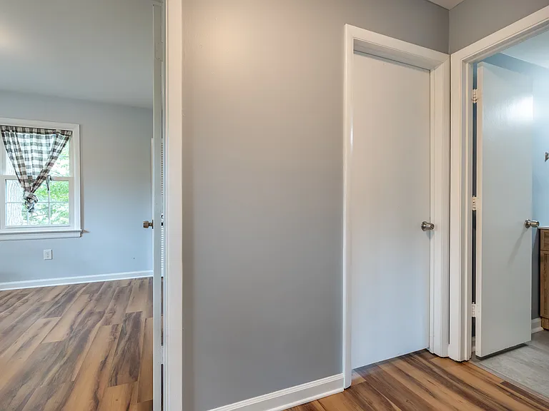 208 Huntington Ln — Photo 28
