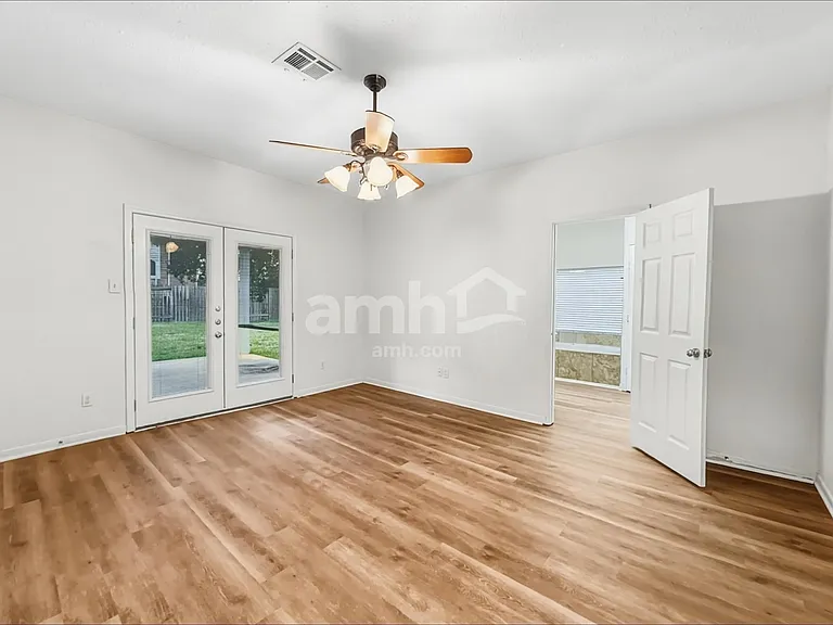 10917 Spruce Dr S — Photo 10