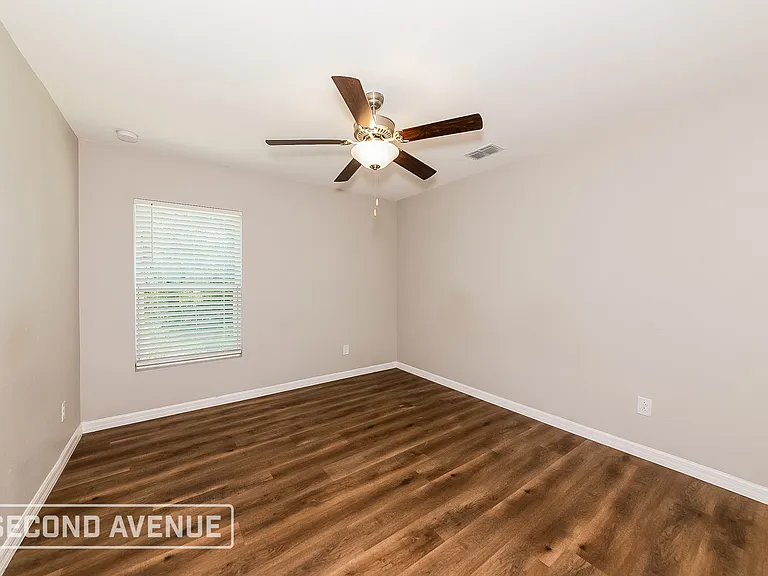 8206 Latour Ave — Photo 18