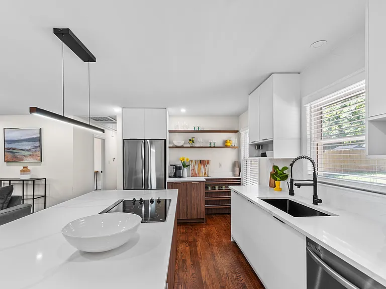 2014 Sandhurst Dr — Photo 11