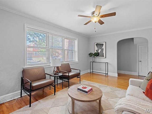 4th image of 7055 Dartmouth Ave
