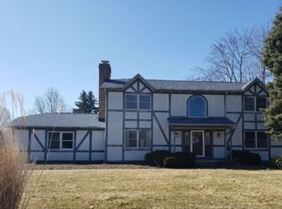 7610 Som Center Rd, Solon, OH 44139