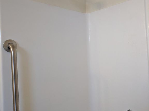 5th image of 921 E Gutierrez St APT A