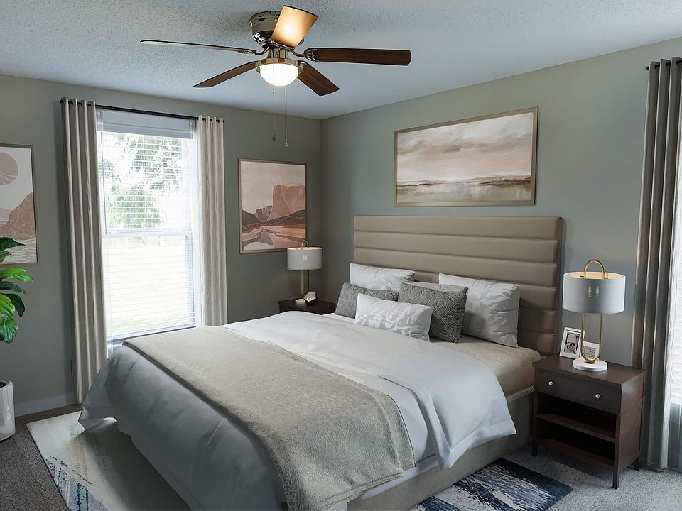 COMFORTABLE BEDROOM