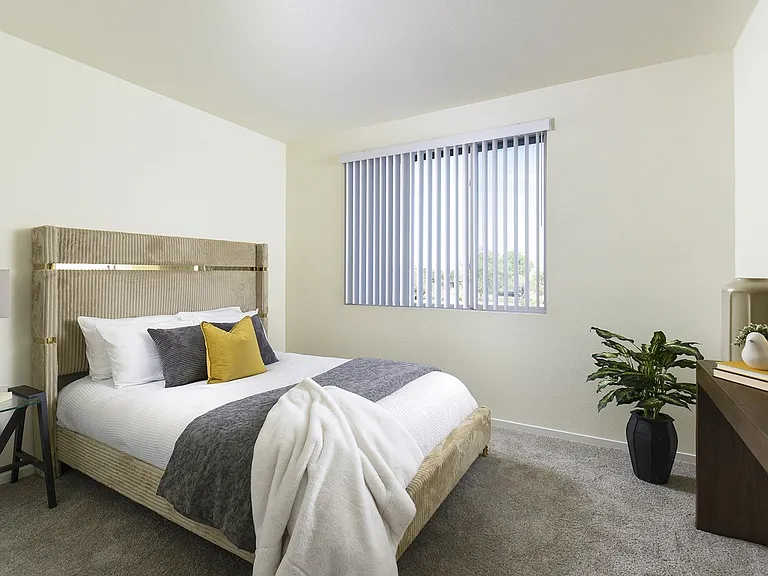 Suncrest Vista at Canyon Trails 55+ Apartments — Photo 30