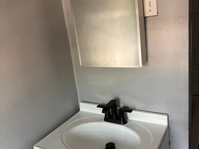 141 Washington Ave #4 — Photo 4