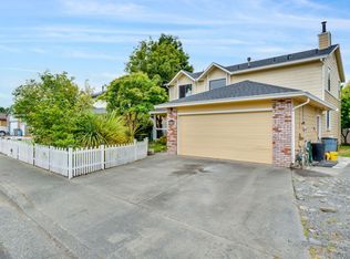 1928 Brandi Ln, Fortuna, CA 95540