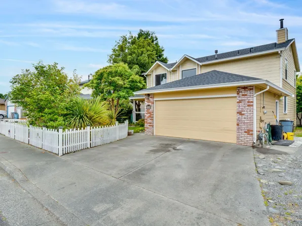 1928 Brandi Ln, Fortuna, CA 95540