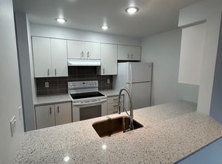 4814 Interlake Ave N APT 302, Seattle, WA 98103