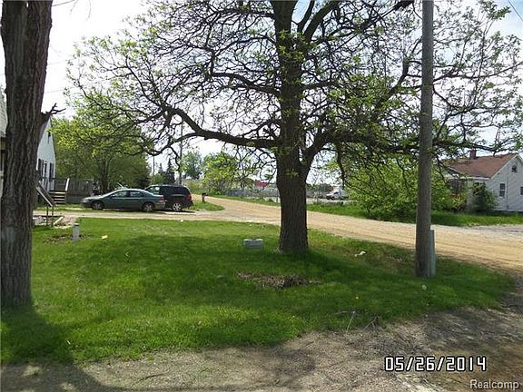4th image of 3139 Myrton St