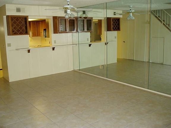 FAMILY ROOM & DINING AREA