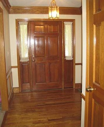 3rd image of 409 NW Essex Dr