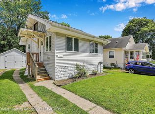 2009 Roberts Ln, Lansing, MI 48910