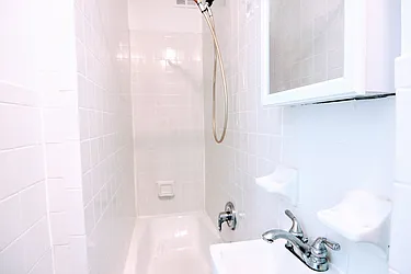 Rented by HOLTON REAL ESTATE INC.