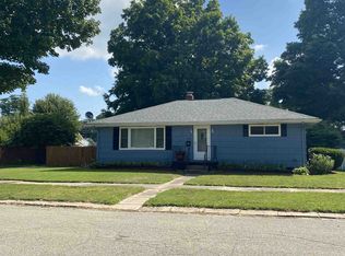 919 Pearl St, Plymouth, IN 46563