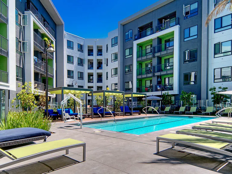 Resort-Inspired Salt Water Swimming Pool