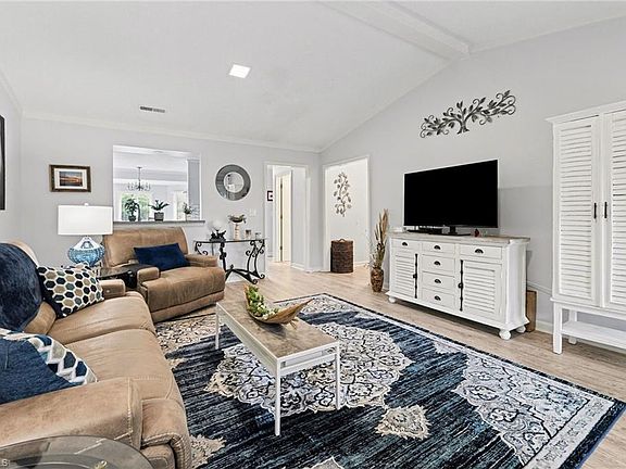 5th image of 132 Breckindale Cir