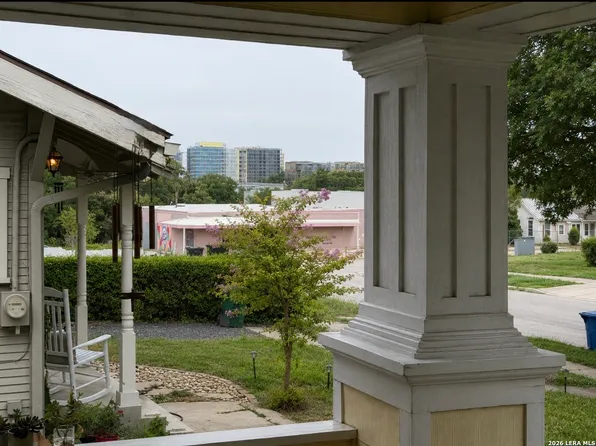 629 E PARK AVE, San Antonio, TX 78212