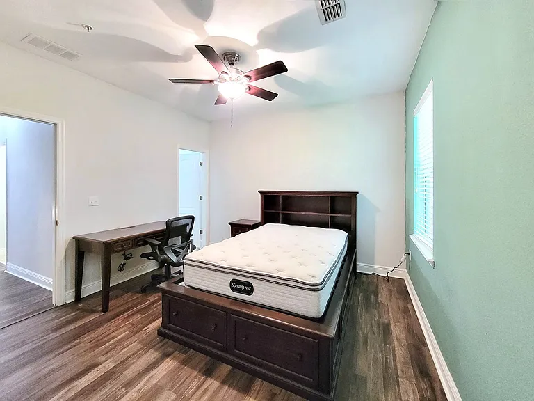 2946 SW 35th Pl #44 — Photo 15