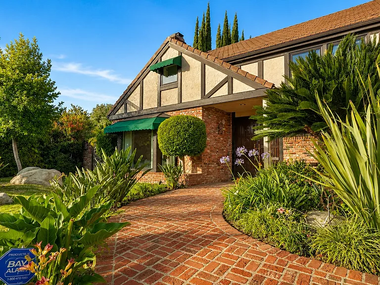 3722 Alonzo Ave — Photo 62