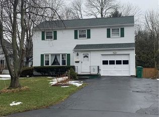 145 Fairhill Dr, Rochester, NY 14618