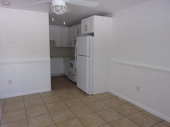 2nd image of 101 Caloosa St #5