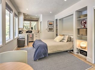 155 E Creek Dr #ID1308204P, Menlo Park, CA 94025