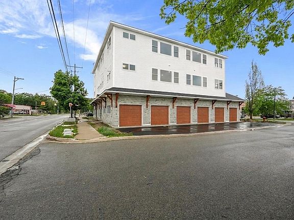 4th image of 1109 S Carver St #2
