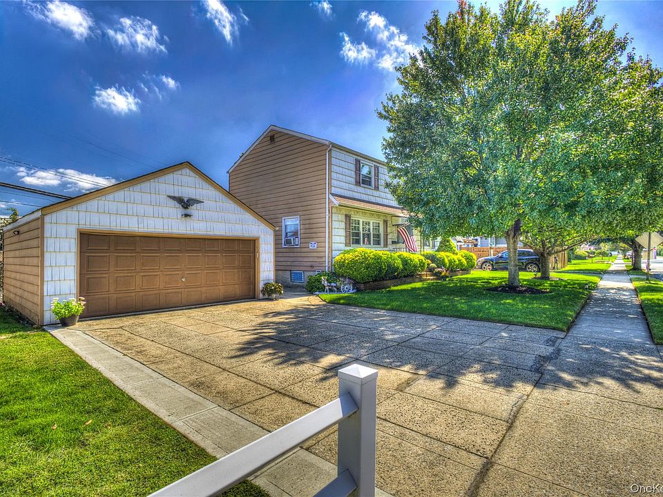 1st image of 1 Alexine Avenue