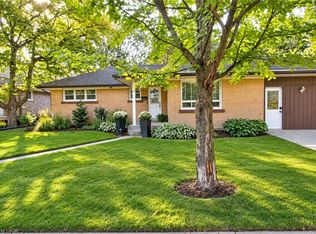 3 Oakwood Ave, Kitchener, ON N2H6G7