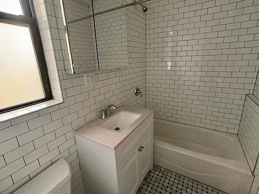 Rented by Highline Residential | media 5