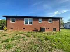 112 Foxhill Dr — Photo 3