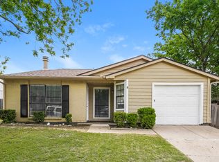 6958 Sandybrook Dr, Fort Worth, TX 76120