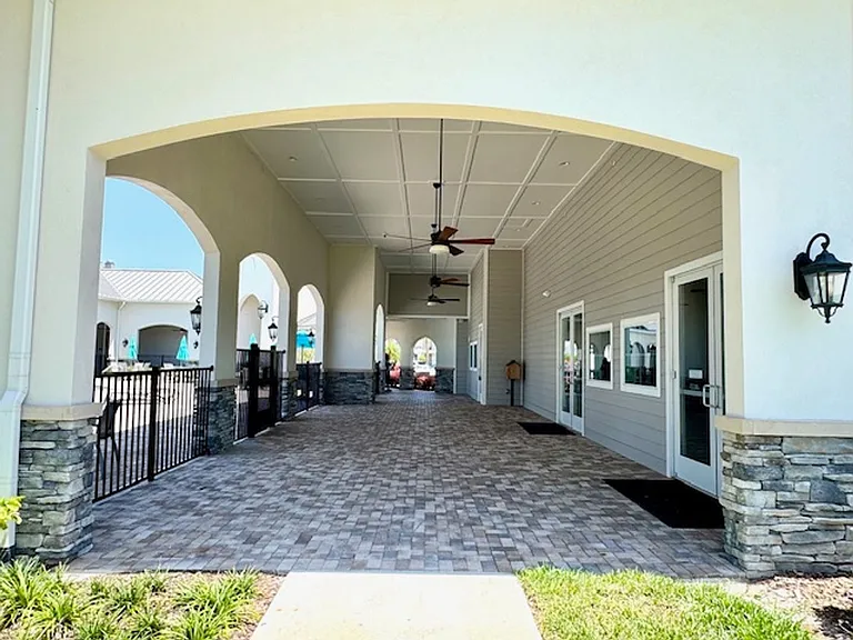 10457 Folly Beach Rd — Photo 46