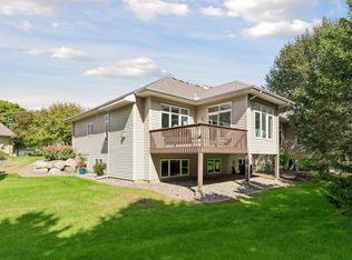 10381 Lancaster Cv, Woodbury, MN 55129