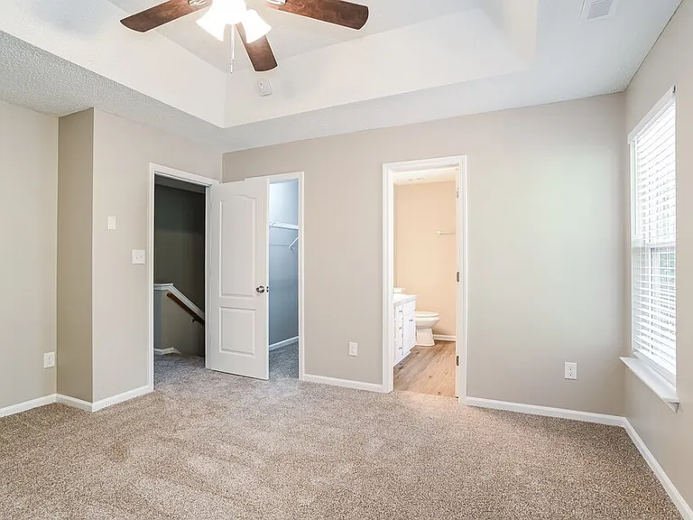 230 Amir Cir — Photo 11