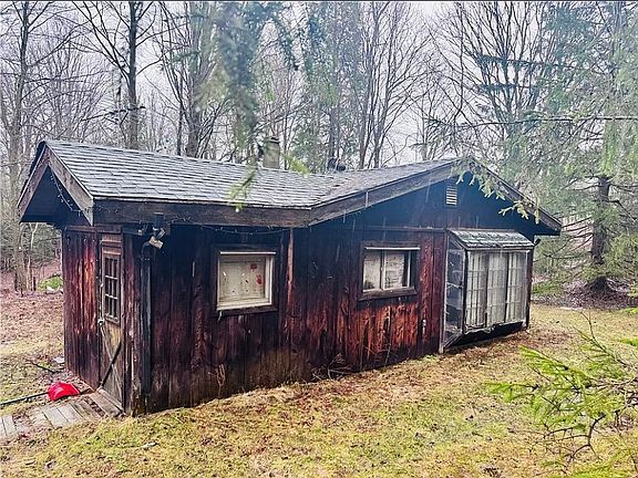 2nd image of 9492 Sprague Rd