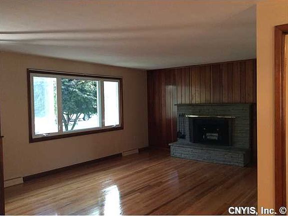 2nd image of 205 Hibiscus Dr