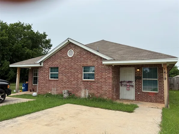 1419 E Robert St #1417, Fort Worth, TX 76104