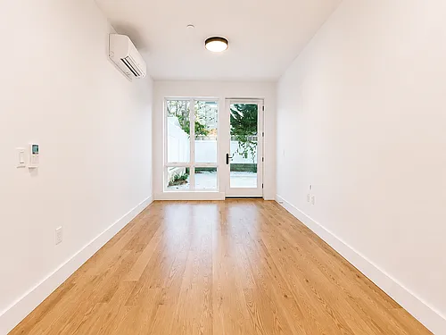 1647 New York Ave #1B Photo 1