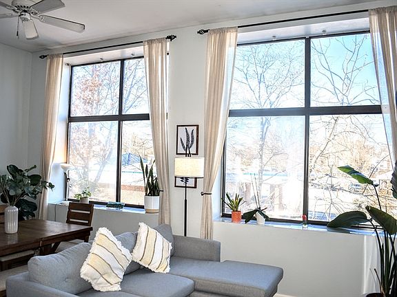 2nd image of 90 Sea St APT 204