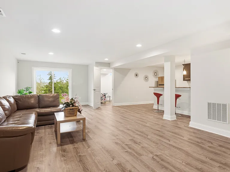 512 Quarry Point Rd — Photo 43