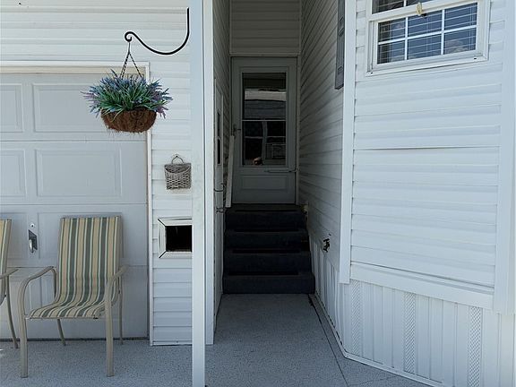 3rd image of 7741 Center Rd