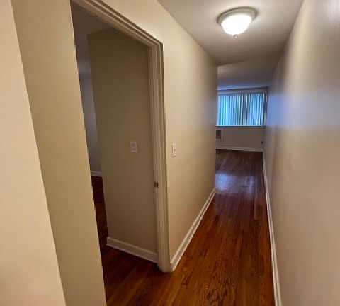 4th image of 4044 N California Ave #1